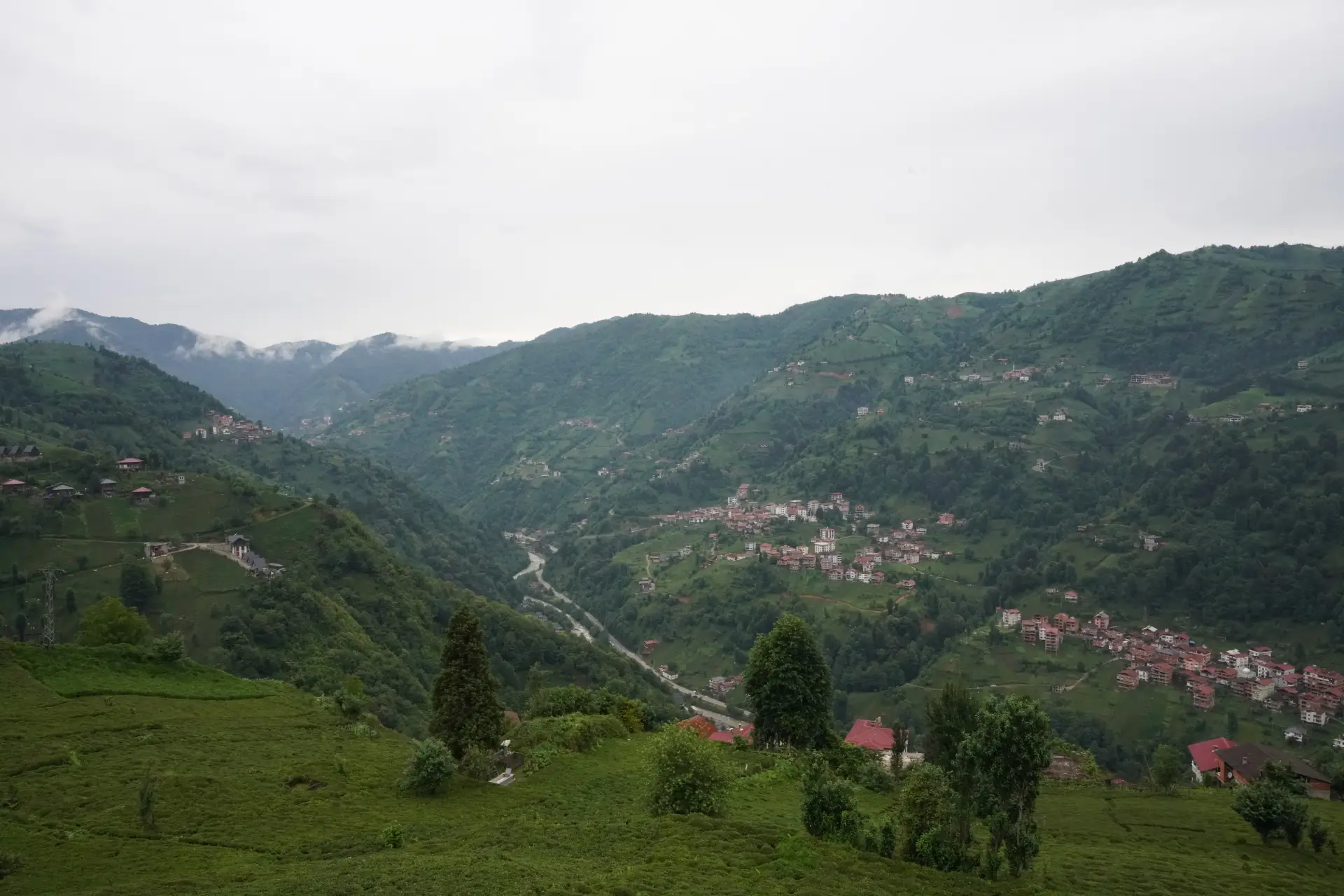 Eşsiz Vadi &amp; Dere Manzarası